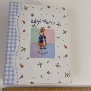 Mini photo album Peter rabbit 5”x6.5” vintage 2002